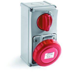Famatel Base 3P+T 32A IP67 interblocante vertical de superficie Ref: 26004