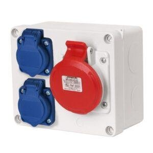 Famatel Caja estanca cableada con 2 tomas schuko + 1 toma 3P+N+T 16A IP44