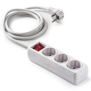 Famatel Base 3 tomas 16A con toma de tierra e interruptor y 1.5m de cable