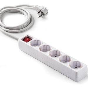 Famatel Base 5 tomas 16A con toma de tierra e interruptor y 1.5m de cable