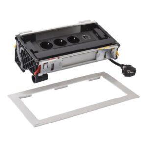 Legrand IN-FLIPUP 8M MT 3SCH+USB 2MT